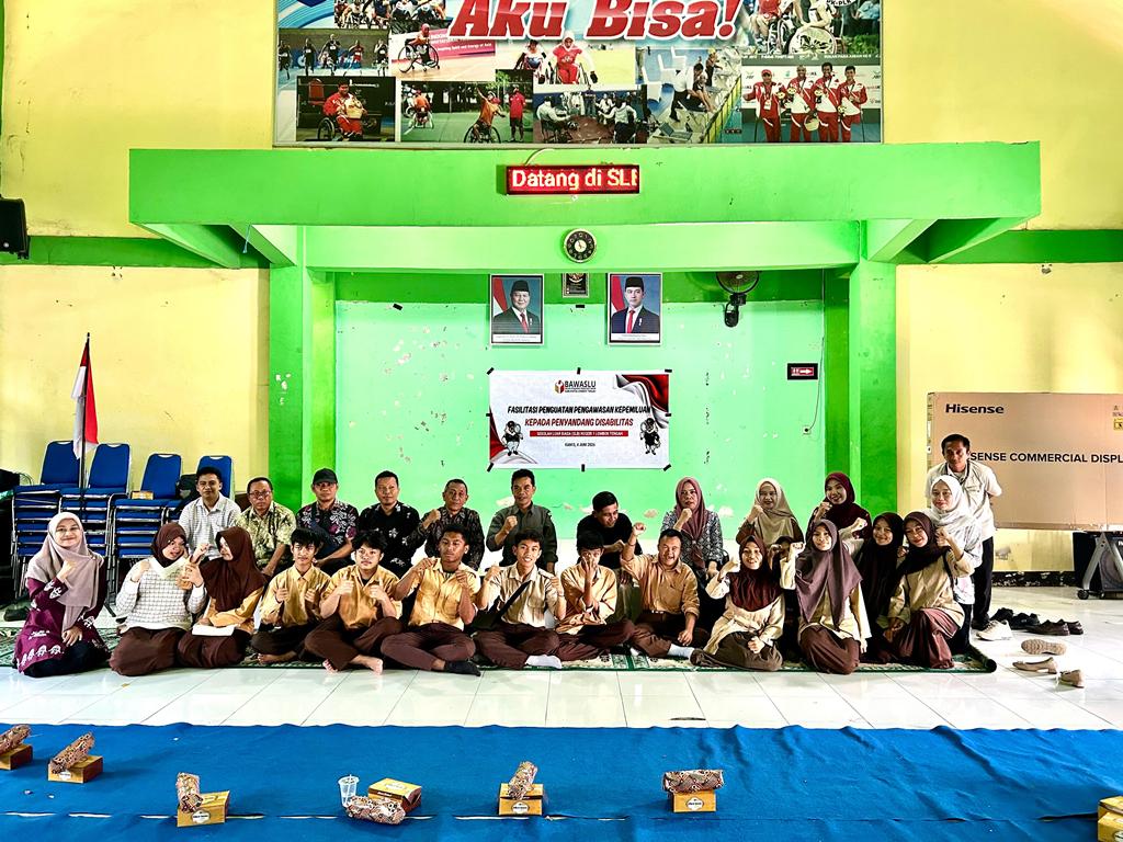 Edukasi Demokrasi Inklusif, Bawaslu Sosialisasikan Pengawasan Pemilu di SLBN 1 Lombok Tengah